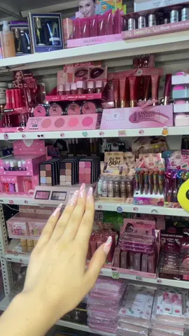 #tiktok#packing#packwithme#packingasmr#asmr#fyp#foryoupage#explore#ordernow#makeup#skincare#sonlineshop#SmallBusiness 