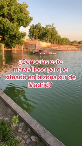 ¿Y tú? ¿Ya conocías este maravilloso parque? 🌲🌍⛲️                    #parque #tranquilidad #ruta #laguna #paseo #planesenmadrid #naturaleza 