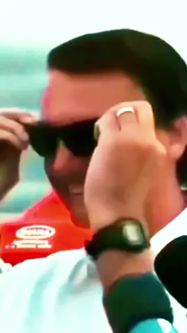 #kkkk #descontracao #abraco #a #todos #bolsonaro #oculos #escuros #amor #38presidente #family #freedom #president #sunglasses #all #hug #br 