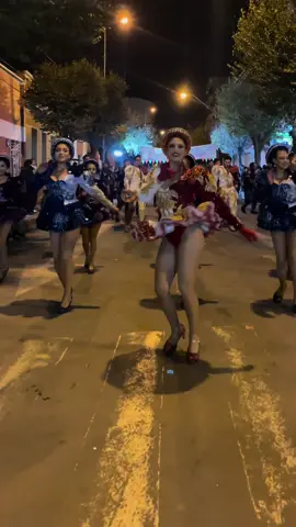 Un Videito del Mini Carnaval de Oruro  @Caporales San Simón Sucre 💙❤️🥰  #carnavalorurobolivia🇧🇴🇧🇴🇧🇴 #caporales #sansimonsucre💙❤ #sansimon 