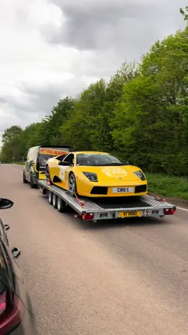 We gave @Petrolheadonism an Auto Cruiser trailer and they had loads of fun with it! Perfect for all types of vehicle haulage, Ciro put it to the test and loved every moment. 🙌 #WoodfordTrailers #TrailerPerfection #BuiltForProfessionals #UltimateTransportation #InnovationOnWheels #FindYourPerfectTrailer #BritishMade #CarTransportation #CarTrailer #AutoCruiser