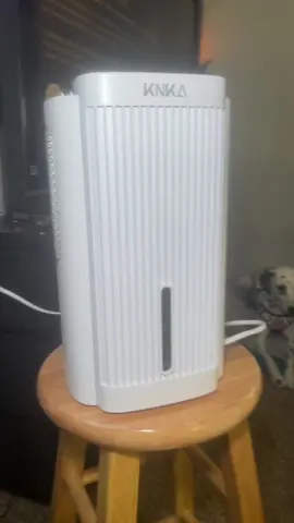 Lol I genuinely don’t understand how it can do that but I love it ! #dehumidifier #fyp #foryoupage #foryou #tiktokshop #texasweather #humidity 