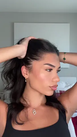 Shes back with the makeup contenttttt im so excited 🙈☺️