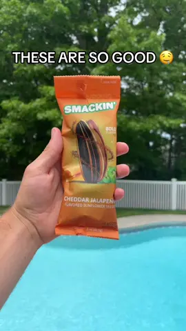 10/10 all day ‼️ Cheddar Jalapeño Smackin Sunflower Seeds. #smackin #smackinseeds #smackinsunflowerseeds #sunflowerseeds #cheddarjalapeno 