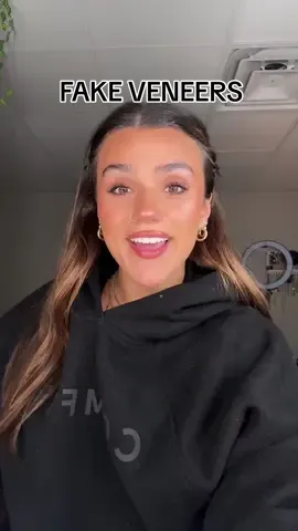 im so much more confident than I used to be and its amazing!! You will start to love your smile just like I did!! @purelywhitedeluxe #teethwhitening #whiteteeth #fakeveneers #pwd #purelywhitedeluxe 