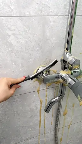 Từ khi tôi mua chiếc bàn chải này, mọi ngóc ngách trong nhà đều được vệ sinh rất sạch sẽ và dễ dàng hơn rất nhiều #banchaivesinh #dondepnhacua #taphoadaudau 