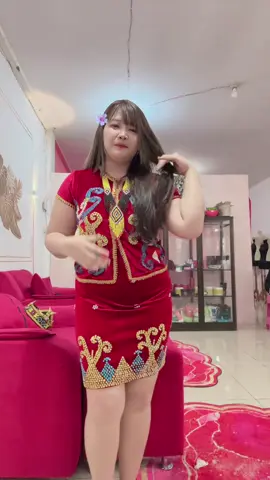 Absen klian dari daerah mana#tdayakborneo #taridayakkreasi #dayakkalimantan #taridayaknasional #tiktokviral #tiktokasik #tiktokasik 