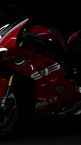 Experience the Ducati Panigale V4 SP2 30° Anniversario 916. With its race-derived V4 engine and advanced electronics, this bike delivers unparalleled performance and control whether on the road or the track. Prepare for legend. #Panigale #Ducati