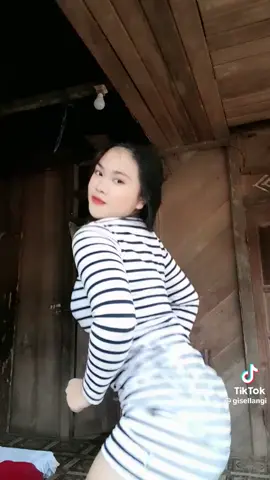 tahan yh 😜#manadopunya #sampebawah😎🤙 #manadoviral #manado_sadap🔥 #bagoyangmanado #tomohonpunya #baaya #baayamanado 