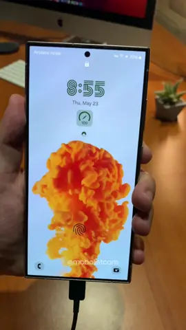 Animated Charging Wallpaper on Galaxy S24 Ultra Lock Screen #samsung #galaxys24ultra #s24ultra #wallpaper #mobolist #mobolistapp