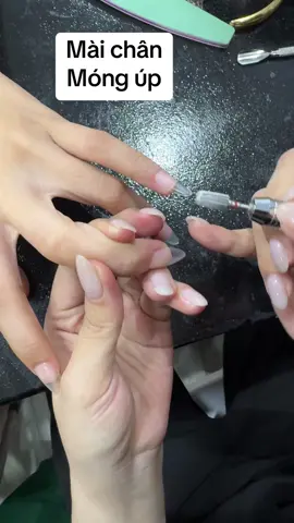 Đầu mài bên e có ạ .#huephamacademy #phulieubinhduongg86 #xuhuong #naildesigns #xuhuongtiktok #hocnail #maunuocnail130 