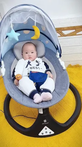 The electric rocking chair allows the baby to sleep comfortably and also frees the mother's hands#Electric rocking chair#Baby #fyp #tiktok #tiktokshop 