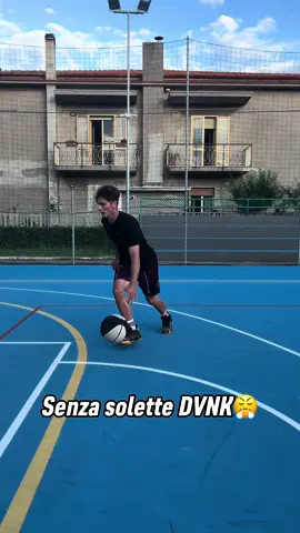 Breaking news: Le DVNK ti rendono più veloce e ti fanno saltare più in alto🐰 #jump #dunk #dvnk #teamdvnk #NBA #basketball