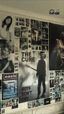 HADAPI DENGAN SENYUMAN #CapCut #liriklagu #dewa19 #trend #viraltiktok #trending #musik_story #storywa #fyp 