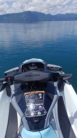 Testdrive  Jetki SeaDoo baru 😆 @Tuktuk Jetski Sendiri di Tao bolak.. Danau Toba surga dunia 😇💙  