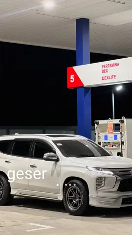 👌#pajerosportstyleganteng #Pajero Sport Putih Modifikasi Velg Putih #cumidaratdiesel @Mitra.dakar 