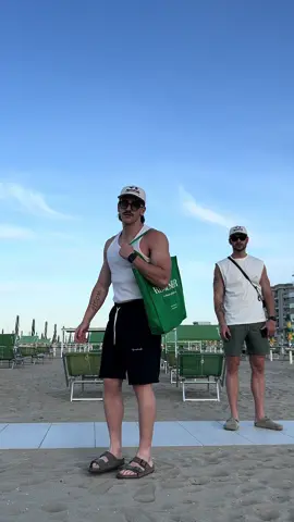 Italiani in spiaggia 🏖️ @stefanospotti  #mensfashion#fyp#outfitidea#outfit#aesthetic#style#tank#birkenstocks#fashion#beachvibes#Summer#summervibes