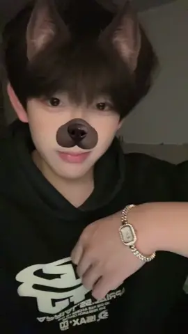 我喜欢这个手表，非常漂亮就像你们一样 