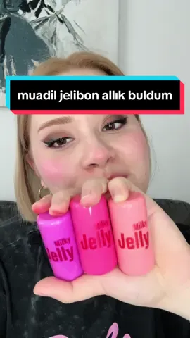 Procsin muadil bir ürün mü yapmış? 🤔 Viral olan jelibon allıkları deniyoruz! #üründeneme #allık #milk #procsin @Procsin #makyaj #makeuptutorial #swatch #jellyblush #milkblush #viral #keşfet 