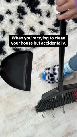 Whoops? #benandjerrys #icecream #whydoesthisalwayshappen 