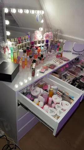 🎀💗”  #makeup #parfum #parfumviral #vanity #vanitytour #girlsthings #for #you #fyp #fypage #fy #viral 