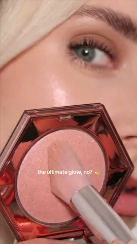 Fenty Beauty Diamond Bomb  All-Over Diamond Veil  Shade - Rosé Rave 🌹💞 @Fenty Beauty #fentybeauty #fentyhighlighter #viralmakeup 