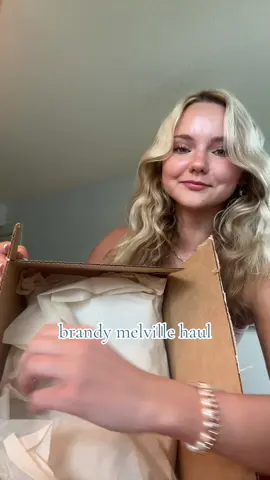 i love clothes. #brandymelville #brandymelvillehaul #brandyhaul #shopping #onlineshopping #package #fyp 