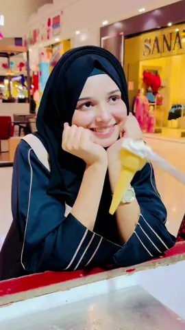 OnCe Again 😝 Turkish iCeCream 🍦 @RoHab ShehZadi @Istanbul Dandurma Amanah Mall #EmanShehzadi #Eman #Trending #TurkishiceCream #iceCream #Tricks #Status 