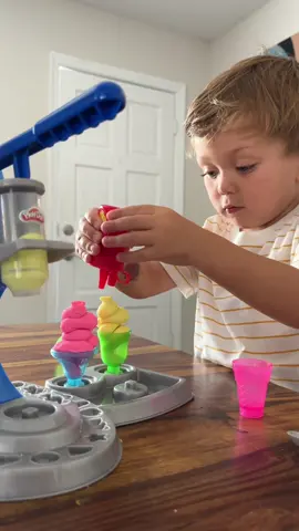 Le dimos en la tecla con la compra 👌🏼  @Play-Doh #kidsoftiktok #targetrun #toddlermoms #dayinthelife #MomsofTikTok 