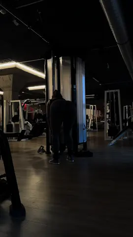 #work#gluteus#legday#gym#investinyou#bodybuilding#gains