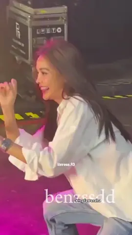 dancing 🤭😍 #mgi #mgt #engfa32 #song #bangkok #engfawaraha #thailand #hotgirl #handsome #lgbtq #dance #thaisong #cute #tiktok #girl #asian 