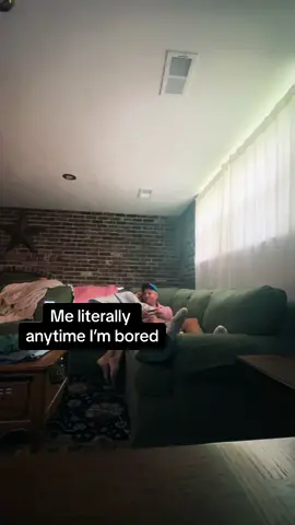 He goes “what are you doing” and I said “just don’t worry about it” #couple #viral #cute 