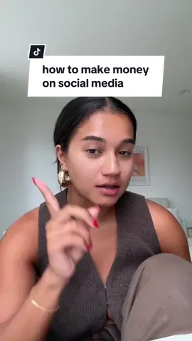 sharing 3 ways to make money on tiktok! GET ON YOUR ZOOOOM #influencer #influencermarketing #socialmedia #socialmediacareer #contentcreator #contentcreatorjourney #howtomakemoney #howtomakemoneyonline #tiktokshop #moneytransparency 