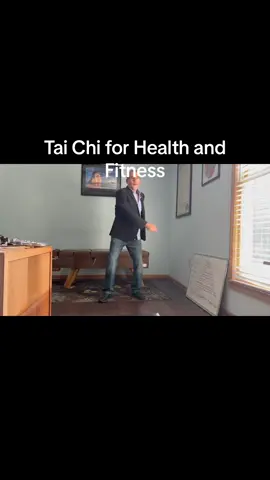 Tai Chi office workout 13… get up and move.. check out the Patreon page for more instructional videos . Patreon.com/upstatetaichi #taichiforbeginners #learntaichionline #taichi 