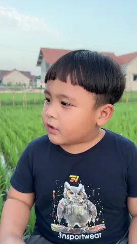 Masih pagi uda cosplay jadi lek Damis 😭🤣