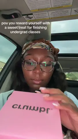 woohoo graduation this weekend 🥳  #crumblecookie  #sweettreats 