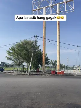 Pinjam voice buat konten.. lawak dengar dia maki.. 🤣🤣