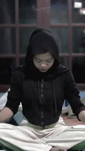 versi hijab 😂 mua :@Adhy saja  inspirasi video : @hafidzarraihan18  #riaswaroktemanggung #waroktemanggungan #budayajawa #riasjarankepangtemanggung #riasjaransimpel #eksplortemanggung #nyongtemanggung #temanggung24jam #fypシ゚viral #fypシ #CapCut 