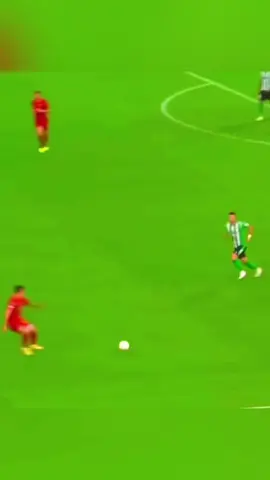 Nghệ thuật bỏ bóng cũng là một skill #football #bongda #thethaomoingay 