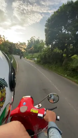 #vespasuper  #mentahan #2tak  #vespaklasik #semarang2tak  #vespamerah 