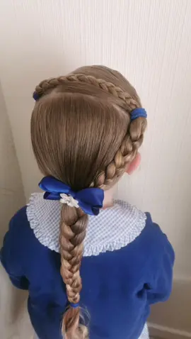 Easy hairstyle 🥰 #school #girlshairstyle #grwm #hairstyle #hairtutorial #stepbystep #hairtok #easy 