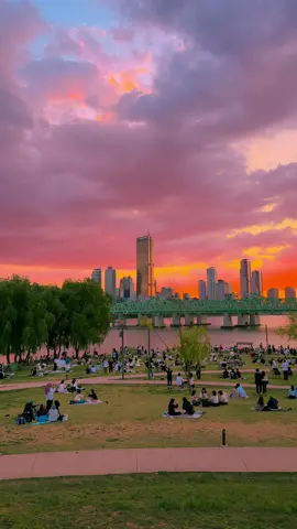서울의 노을은 특별합니다.