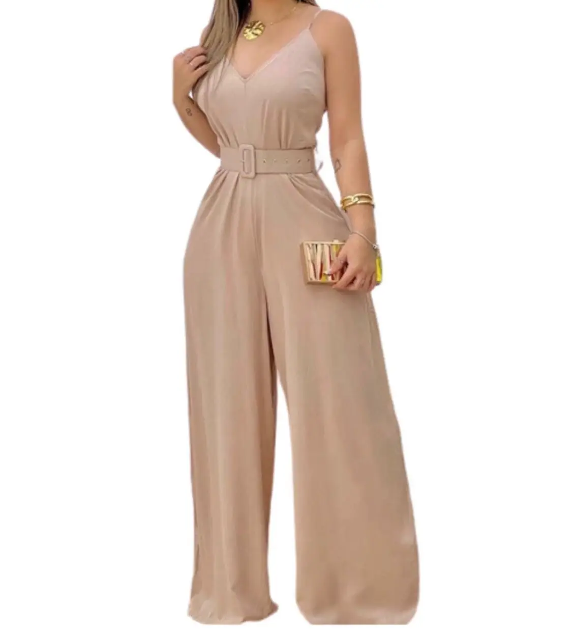 Macacão Pantalona Feminino Sofisticado Elegante Com Cinto Flare Widepeg Duas opções de macacão: parte superior com alcinha ou manguinha. Veja as opções na hora de escolher o seu modelo. Estilo elegante, leve, feito em Viscolinho (Viscose mais linho). Tamanhos disponíveis: M (veste do 38 até 40) G (veste do 42 até 44) GG (veste do 44 até 46) Tabela de tamanhos: ***M*** Busto: 82cm  Cintura: 76cm  Quadril: 106cm  Comprimento total: 135cm ***G*** Busto: 86cm  Cintura: 84cm  Quadril: 110cm  Comprimento total: 136cm ***GG*** Busto: 90cm Cintura: 88cm  Quadril: 114cm  Comprimento total: 137cm Quer o Link? Comente ''EU QUERO'' que te mandarei o Link pelo Direct (Confira se chegou nas solicitações) O link também estará pelo destaque😉 ##flyp##fly##fy