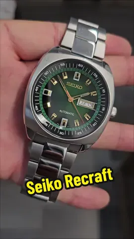 Ayer se fue a nuevas manos este hermoso Seiko Recraft con una hermosa esfera verde e índices aplicados que se ven fantásticos! #seiko #seikorecraft #seikowatch #kronomachinemx #japan #japanwatch #fyp #foryoupage #parati #green #verde 