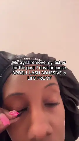 Fck is in this #6foebaddie #lashesstuck #ardelllashtiteadhesive 