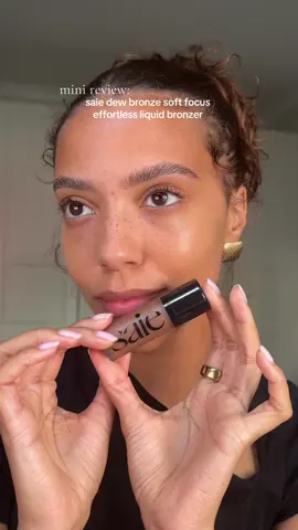 dare I say it?? might be some of Saie’s best work…👀  #saiebronzer #liquidbronzer #makeupreview 
