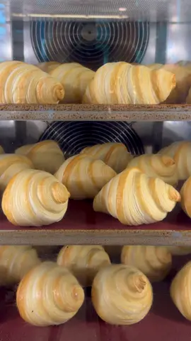 🥐 ou 🥖 🍫 ? #cedricgrolet #singapore 