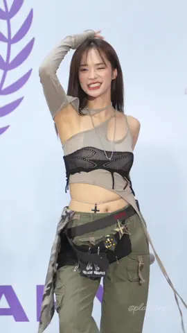 พรีเซนต์ชุด Must be now แบบตัวแม่สุบๆ 🩶🔥 @earnnnnnnnnn ;)  #MustBeNowTH #EarnBNK48 #BNK48 #BNK487thAnniversary #fyp