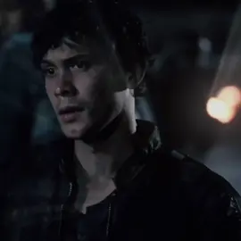 Hey my name is 🦊!😁 #bellamyblake #the100 #bellamyblakeedit #the100edit #edit #videostar #aftereffects #velocity #velocityedit 