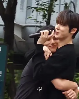 YUNWOO KOALA HUG😭💜♥️💓They're so so precious ! #wooyoung #jungwooyoung #yunho #ateez #kpop #yunwoo 